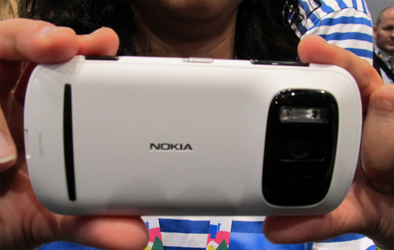 Телефон Nokia с 41-мегапиксельной камерой не доедет до США