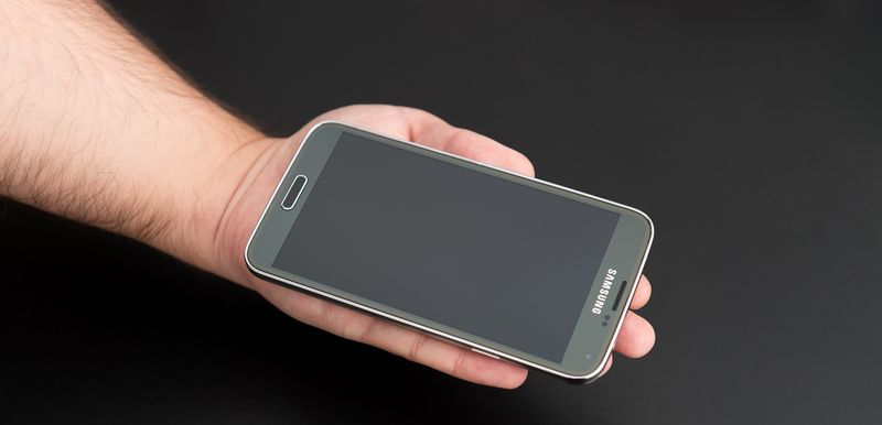 Характеристики неанонсированного Samsung Galaxy S6 попали в Сеть